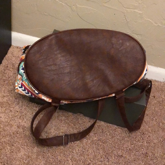 Patterned backpack - Picture 8 of 9